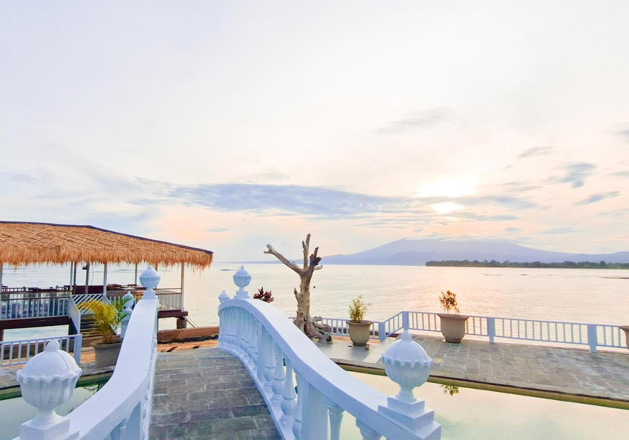 Gili Beachfront Suites Gili Trawangan Luaran gambar